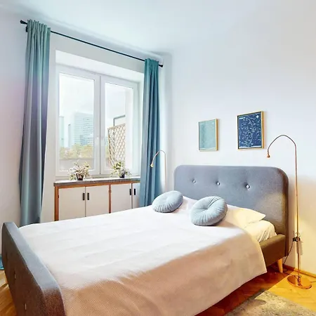 View Metro Swietokrzyska Apartment Warschau